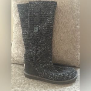 Ugg boots gray sweater material with buttons silver sparkle size 9